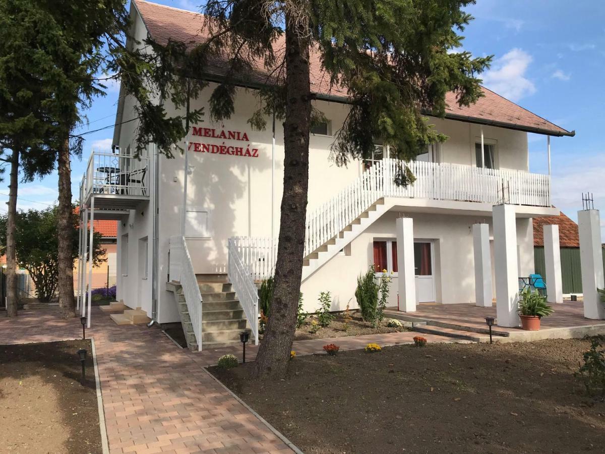Melania Vendeghaz Hotel Balatonfokajar Exterior photo